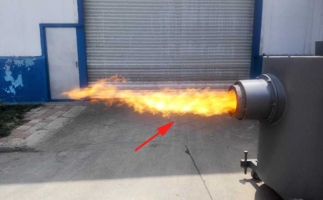 山西客戶來廠驗(yàn)收設(shè)備，生物質(zhì)燃燒機(jī)一次性點(diǎn)火成功。